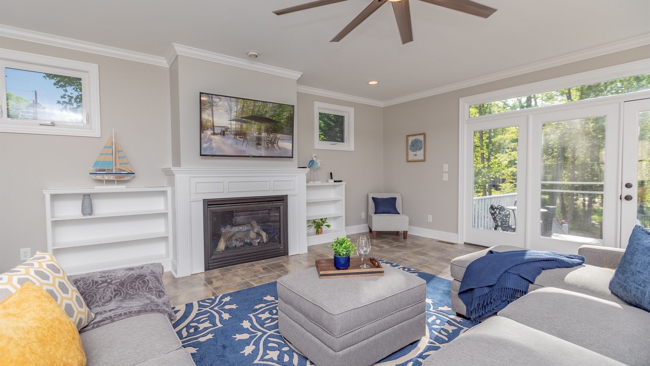 Photo of Livingroom in Halifax County