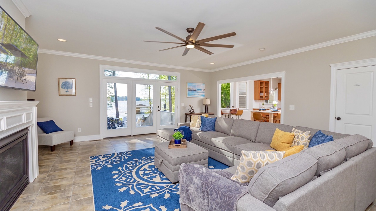Photo of Livingroom in Halifax County