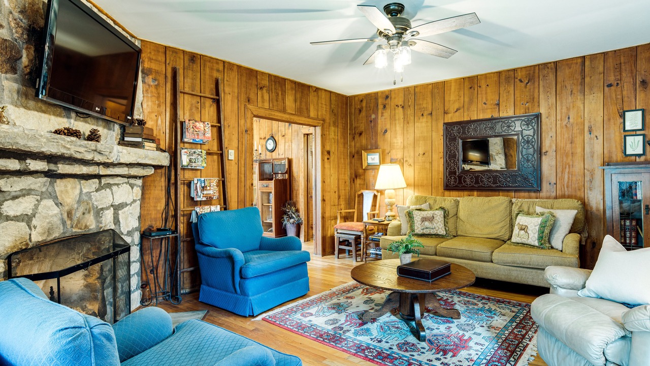 Photo of Livingroom in Hendersonville