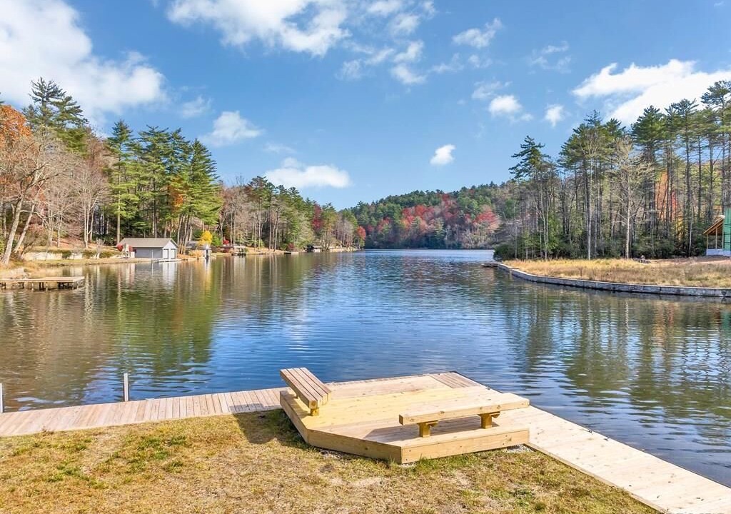 Photo of Others in Lake Toxaway
