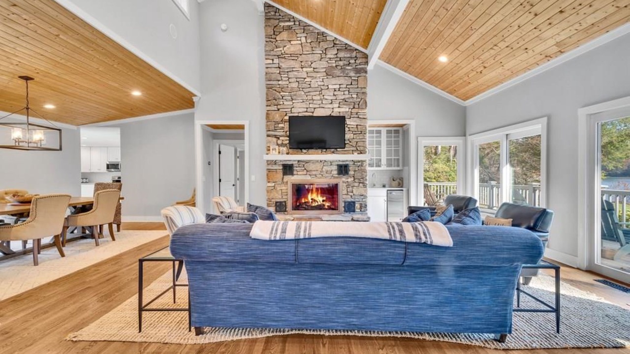 Photo of Livingroom in Lake Toxaway