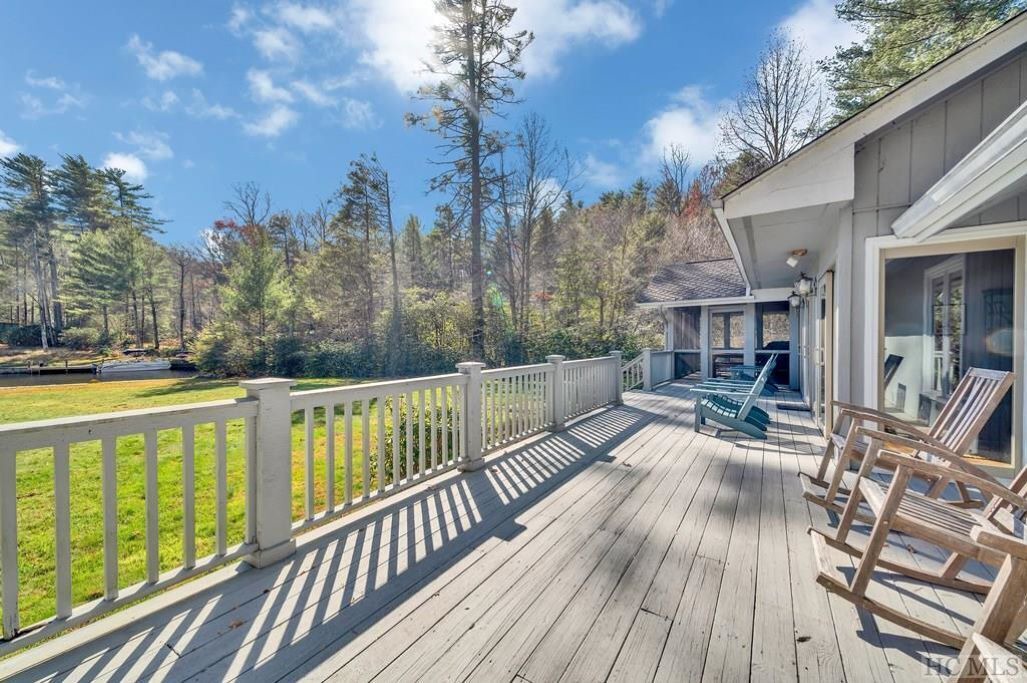 Photo of Patio Balcony in Lake Toxaway