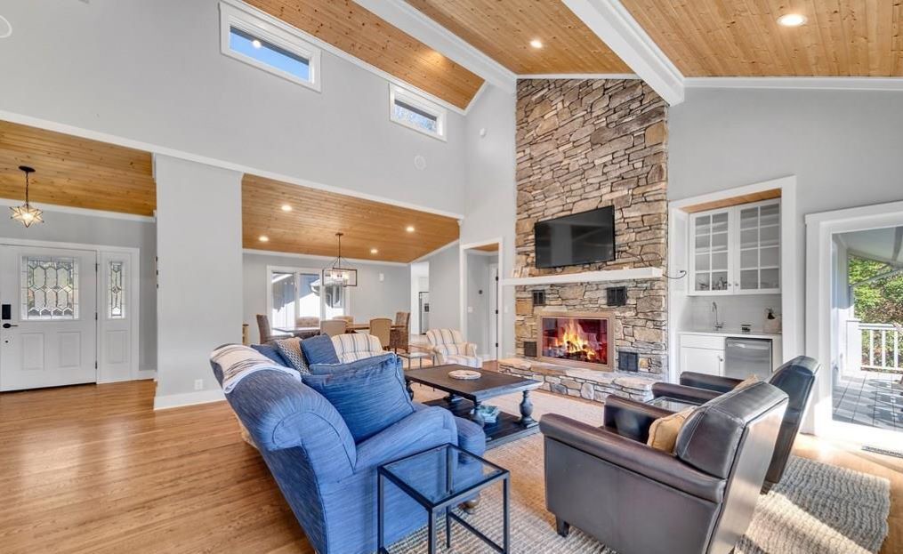 Photo of Livingroom in Lake Toxaway