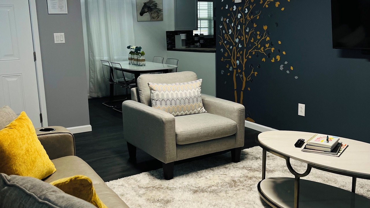 Photo of Livingroom in Lenoir
