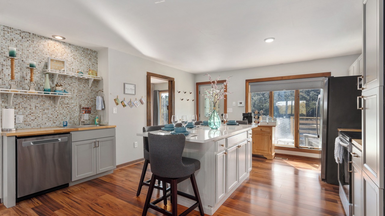 Photo of Kitchen in Sea Scape