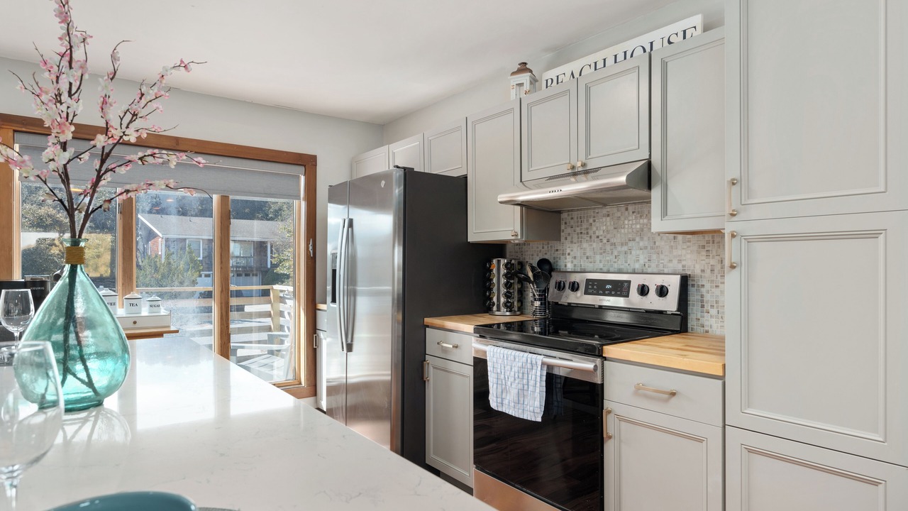 Photo of Kitchen in Sea Scape