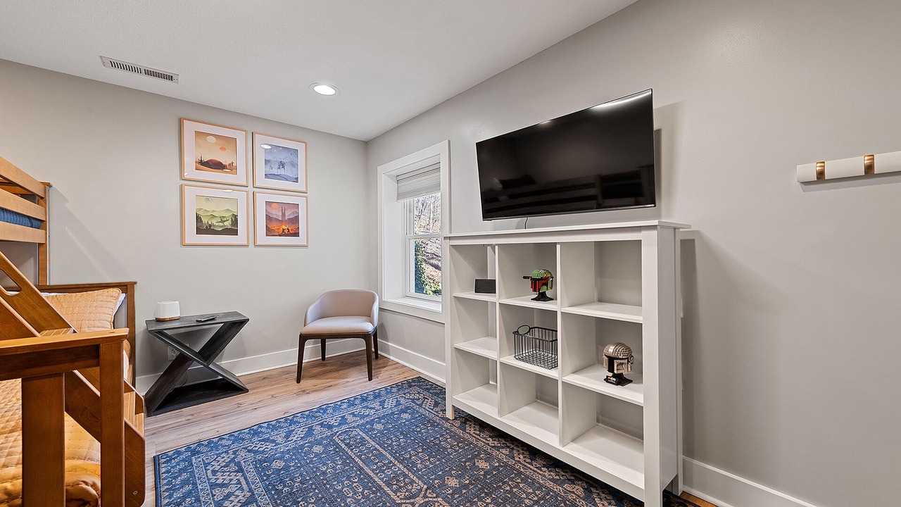 Photo of Bedroom in Lake Junaluska