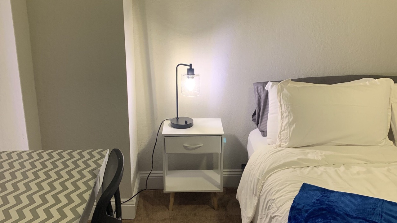 Photo of Bedroom in Villa Heights