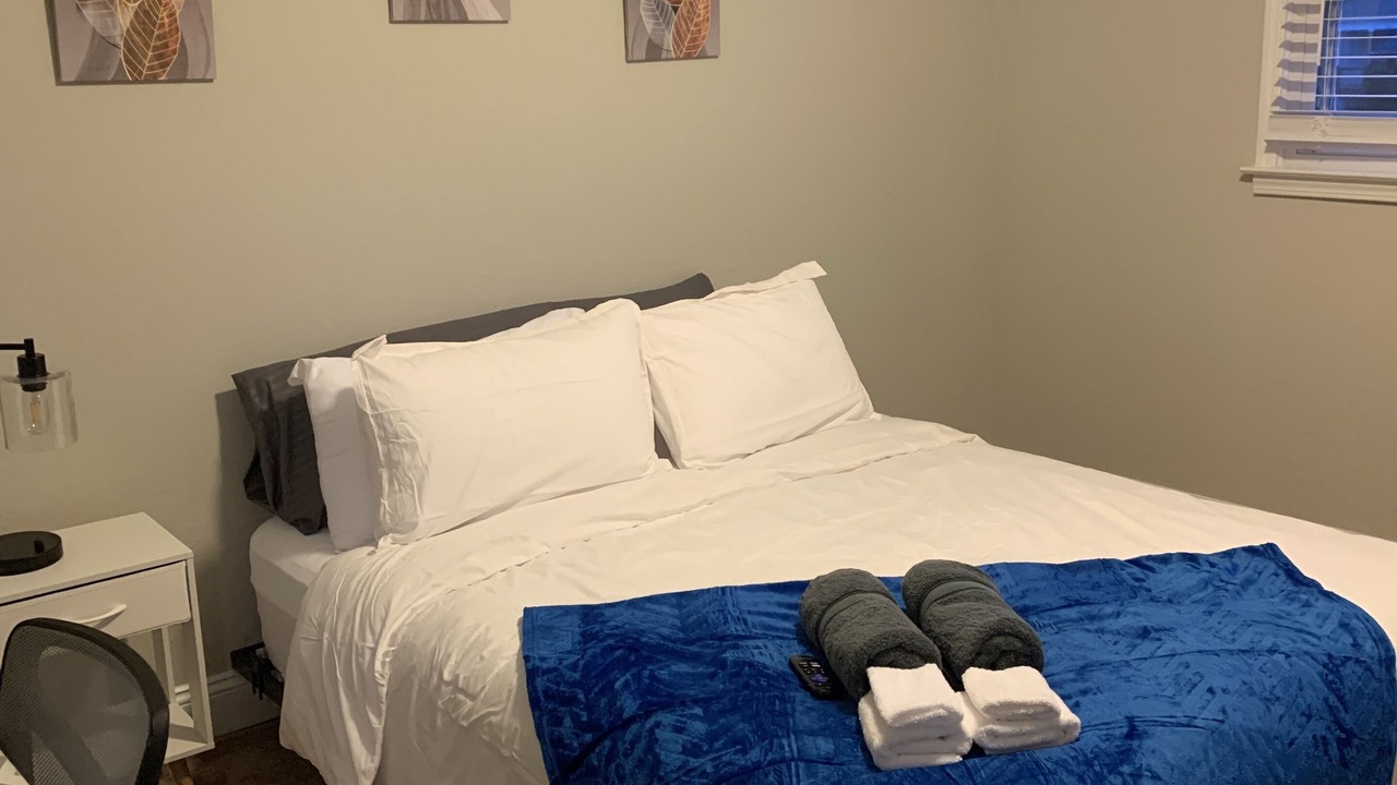 Photo of Bedroom in Villa Heights