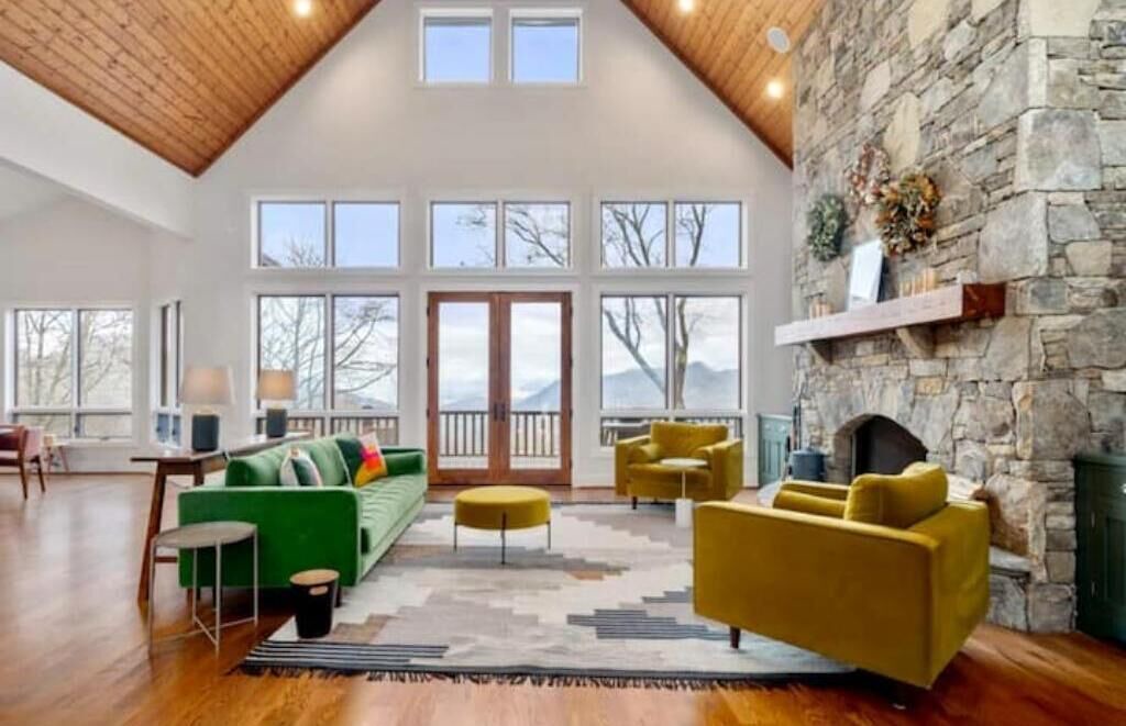Photo of Livingroom in Bear Lake Reserve