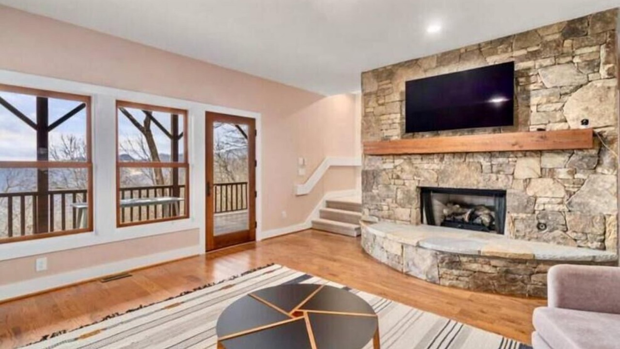 Photo of Livingroom in Bear Lake Reserve