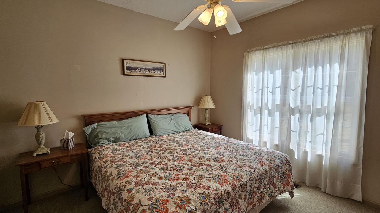 Photo of Bedroom in Seven Lakes