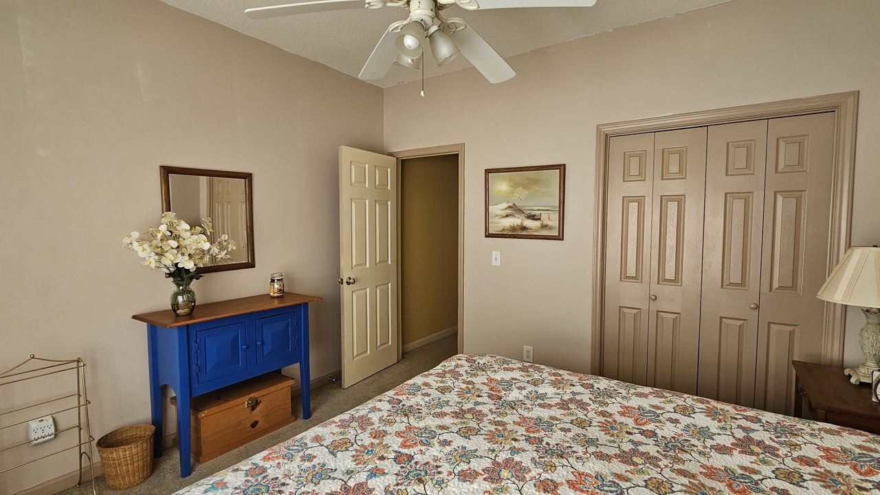 Photo of Bedroom in Seven Lakes