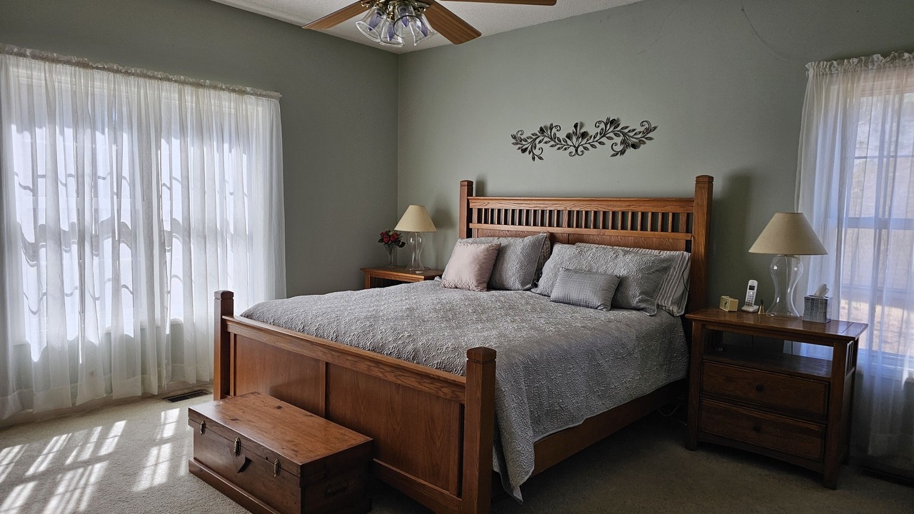 Photo of Bedroom in Seven Lakes