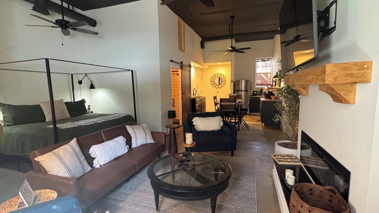Photo of Bedroom in Belmont Historic District