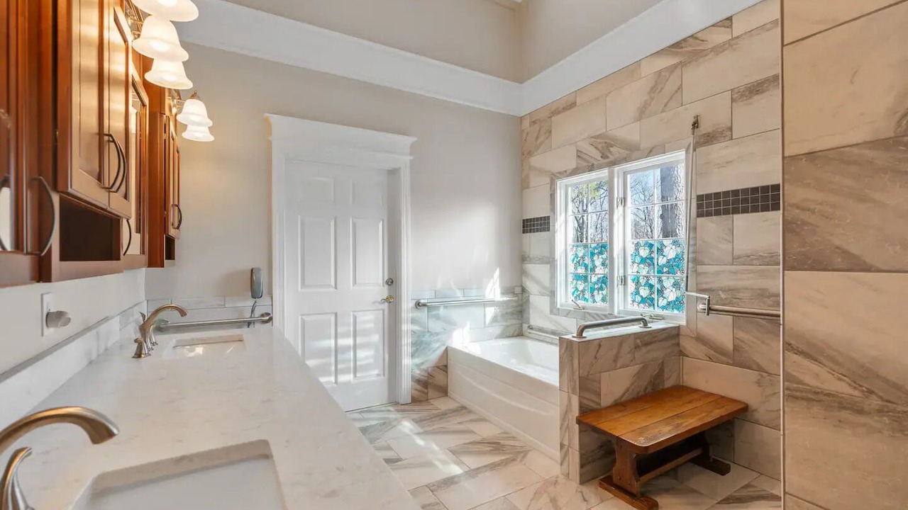 Photo of Bathroom in St. James