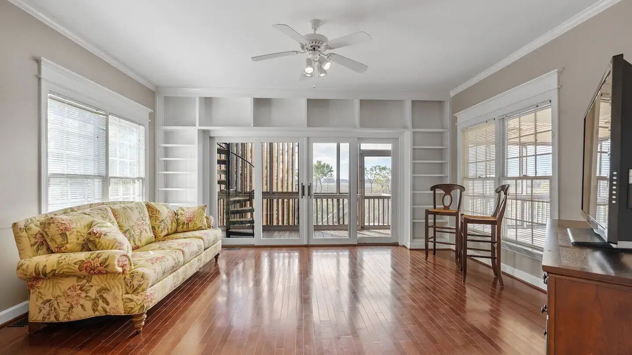 Photo of Livingroom in St. James