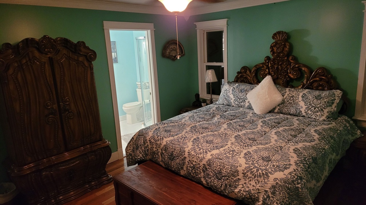 Photo of Bedroom in Sylva