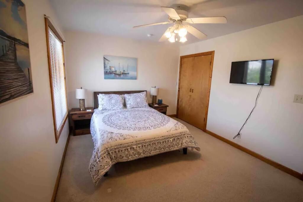 Photo of Bedroom in Sea Scape