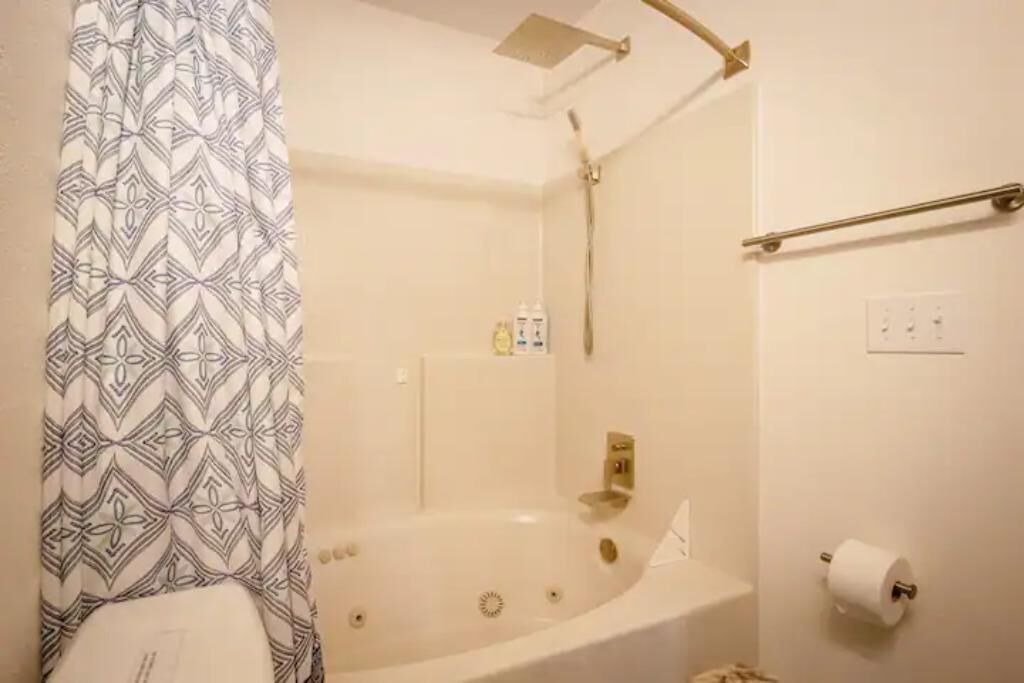 Photo of Bathroom in Sea Scape