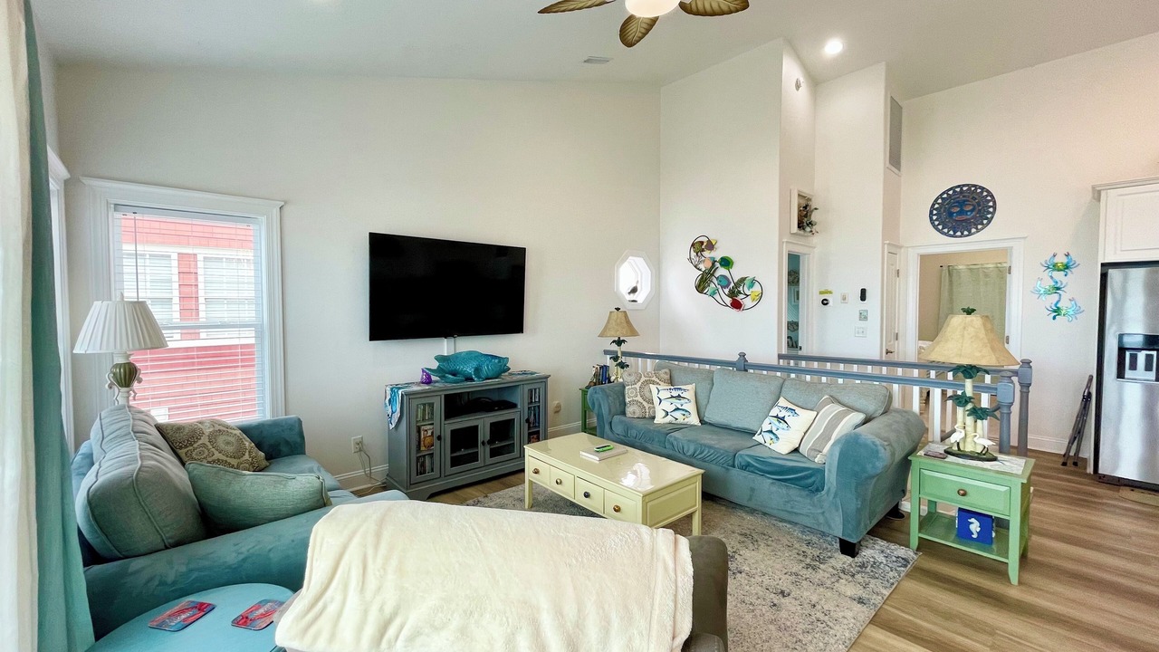 Photo of Livingroom in McCutcheon Field