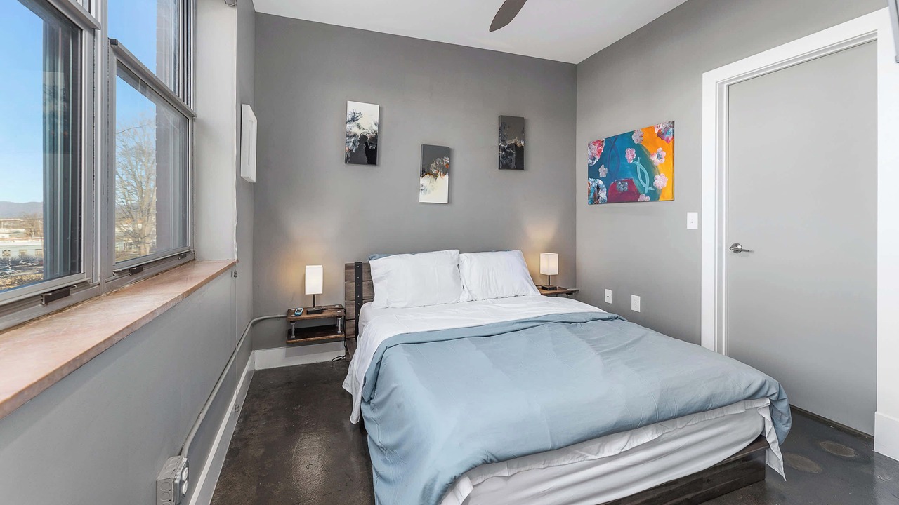 Photo of Bedroom in Roanoke