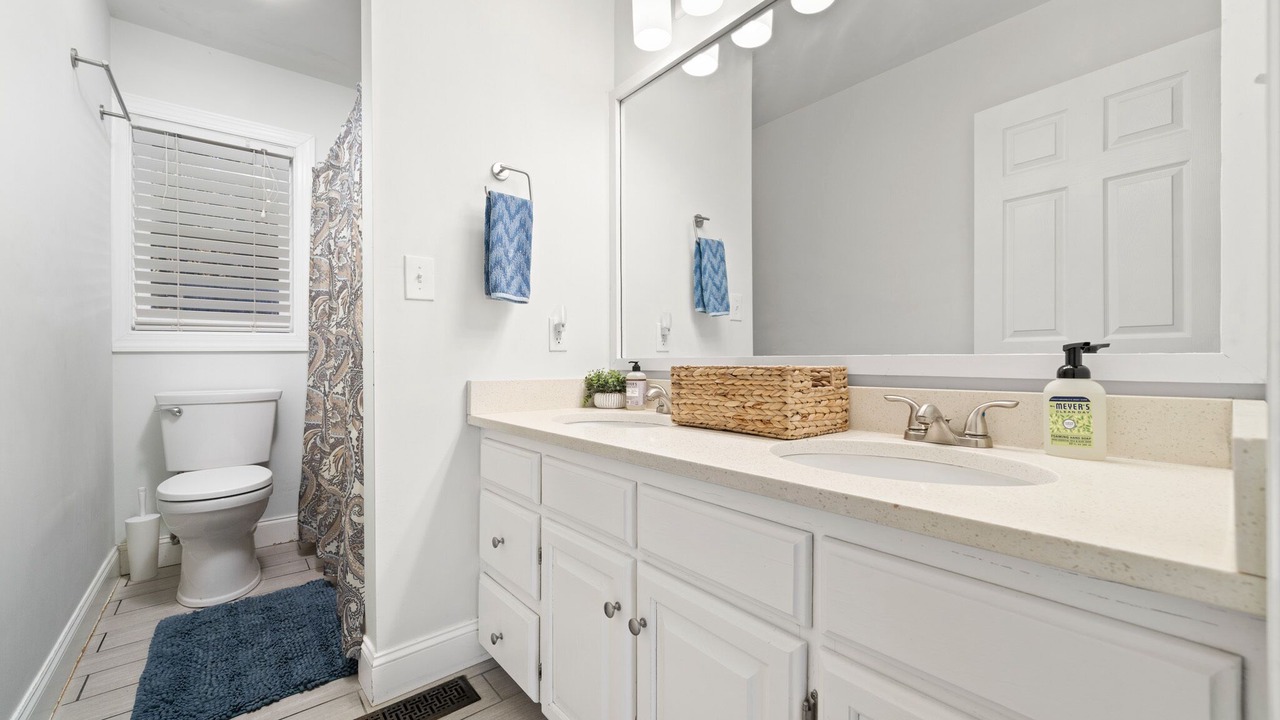 Photo of Bathroom in Fairview