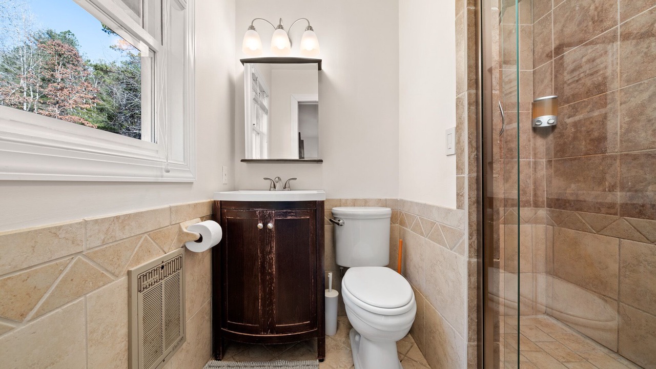 Photo of Bathroom in Fairview