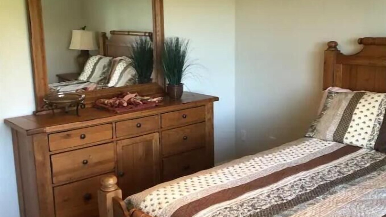 Photo of Bedroom in Laurel Springs