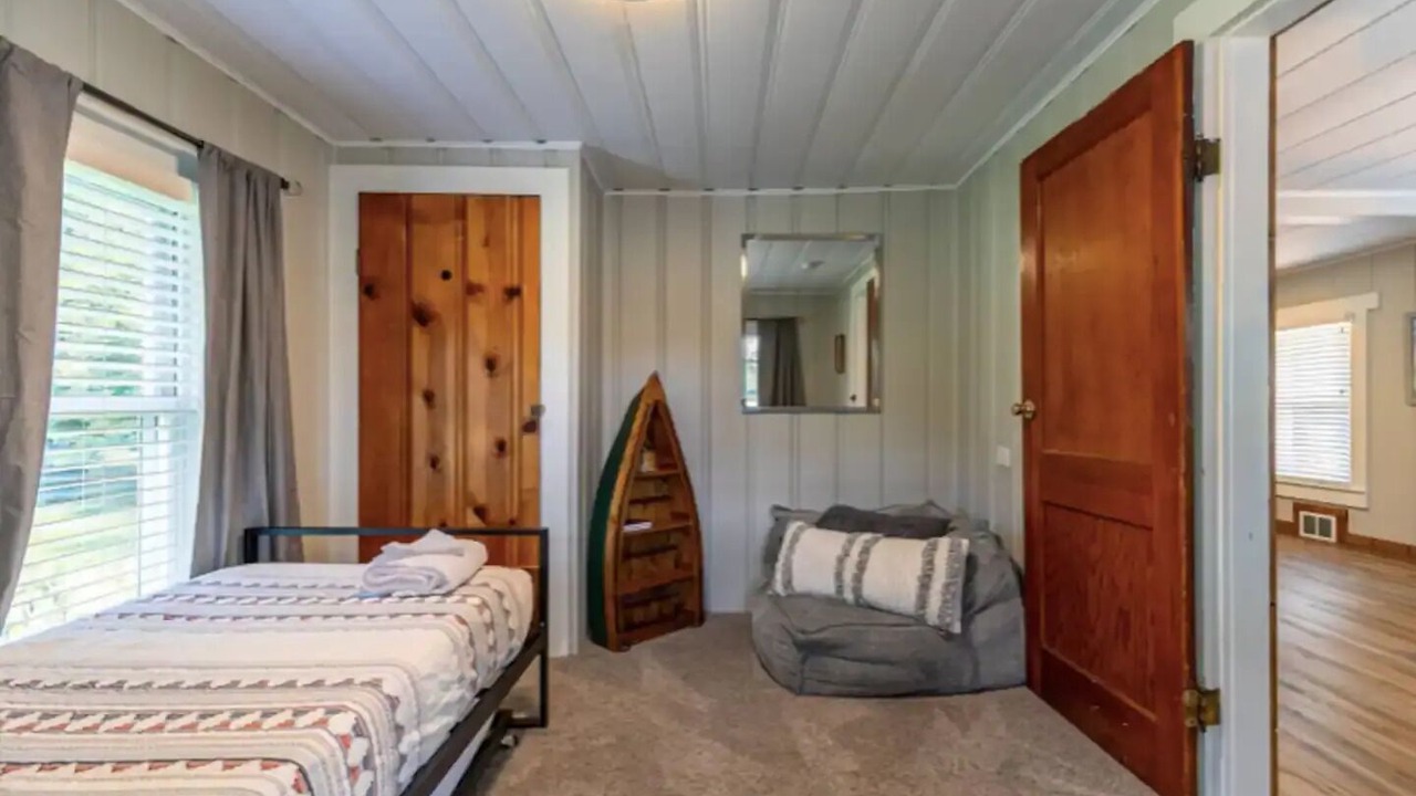 Photo of Bedroom in Newland