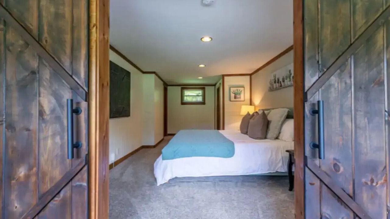 Photo of Bedroom in Newland