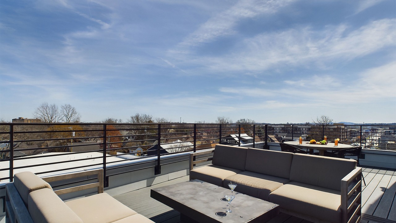 Photo of Patio Balcony in Historic Waverly