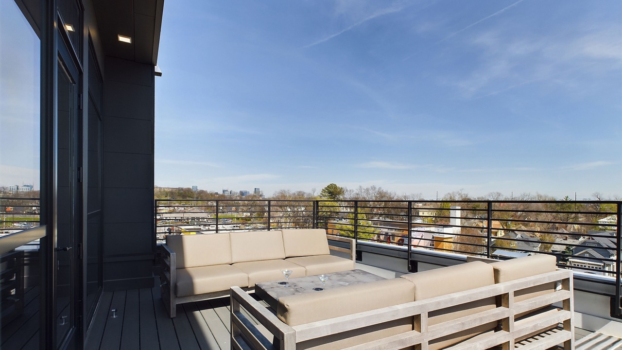 Photo of Patio Balcony in Historic Waverly