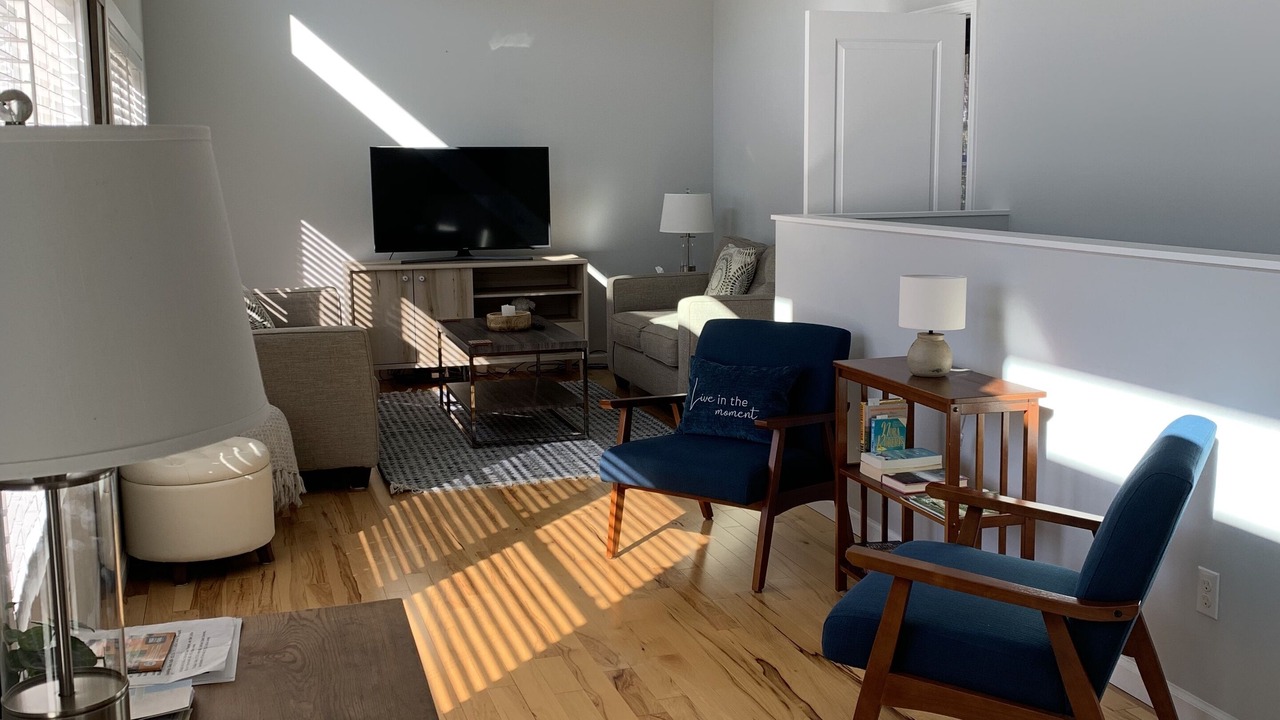 Photo of Livingroom in Old Fort