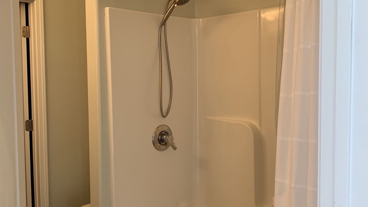 Photo of Bathroom in Old Fort
