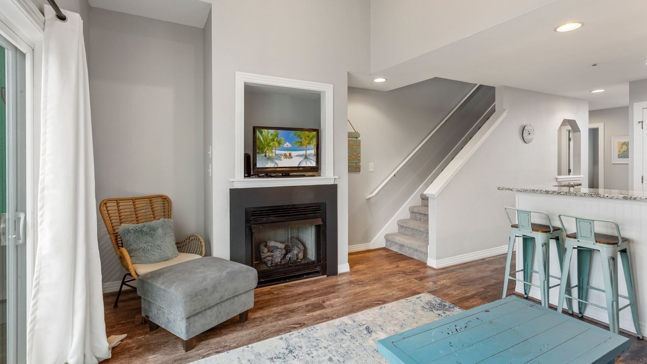 Photo of Livingroom in Bermuda Bay
