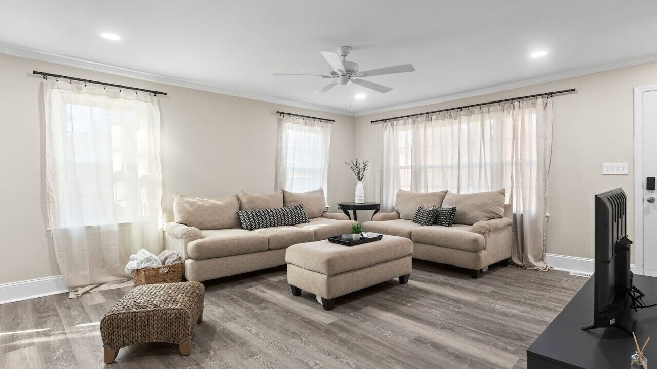 Photo of Livingroom in Dunn