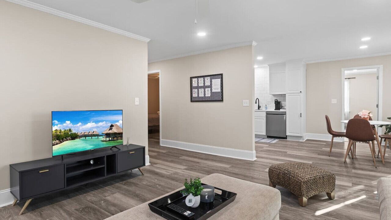 Photo of Livingroom in Dunn
