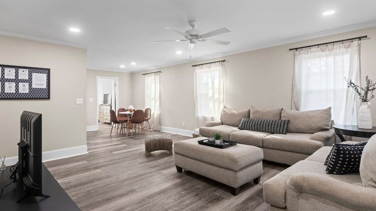 Photo of Livingroom in Dunn
