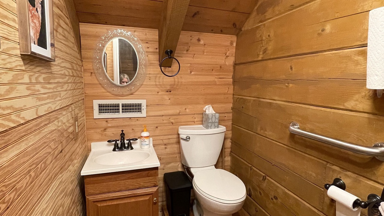 Photo of Bathroom in Deep Run