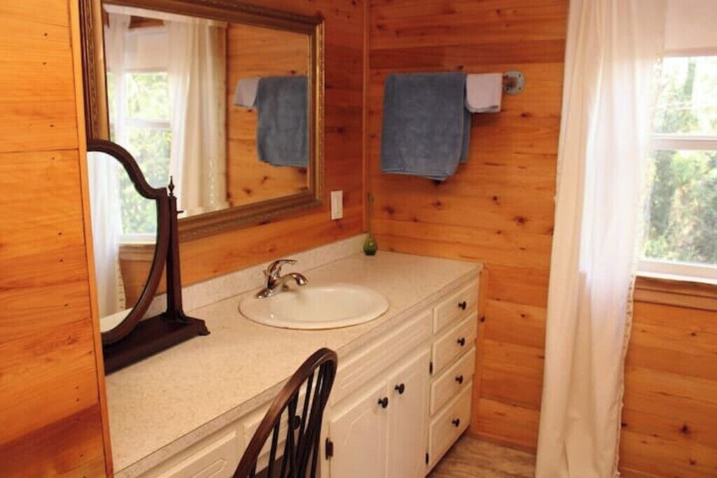 Photo of Bathroom in Sampson County