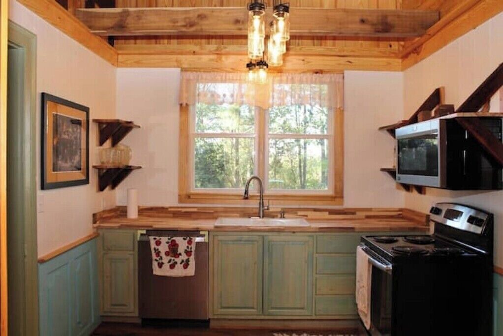 Photo of Kitchen in Sampson County