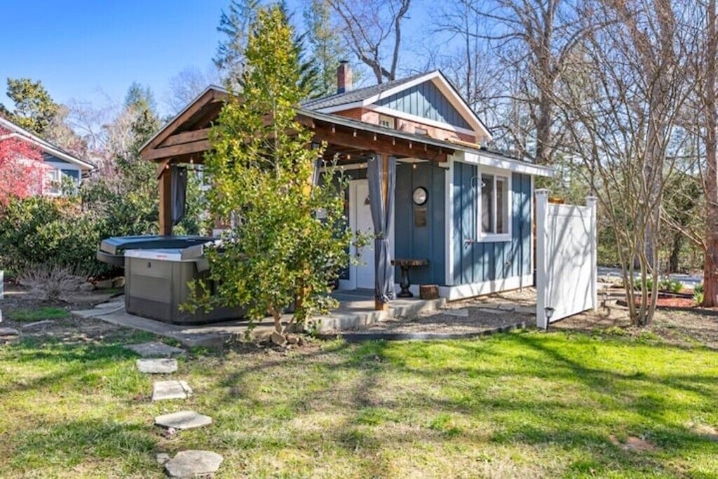 Photo of Outdoor in Fletcher