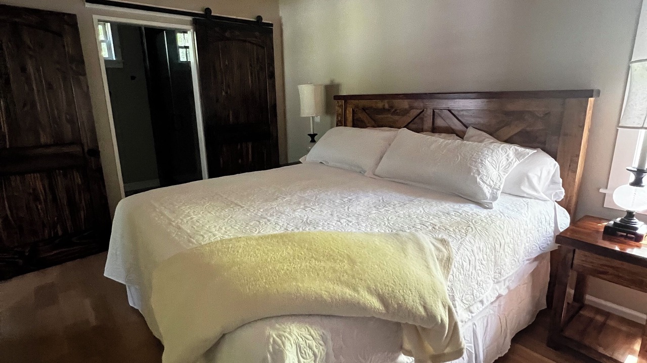 Photo of Bedroom in Thurmond