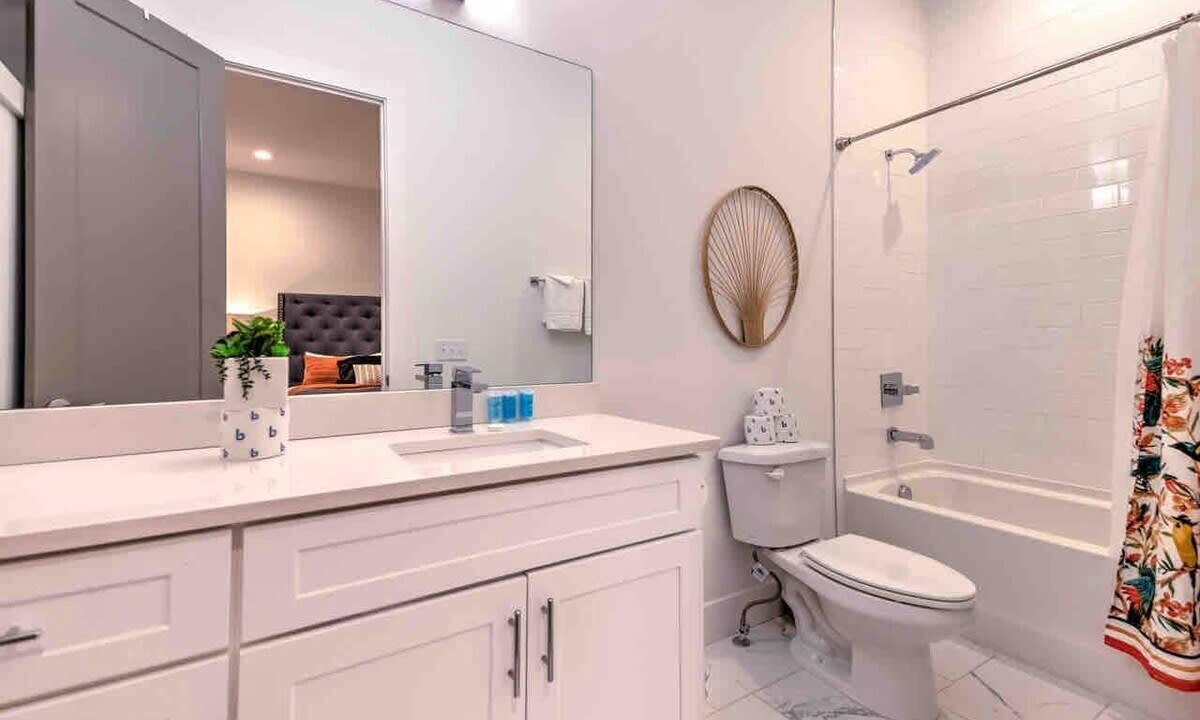 Photo of Bathroom in Eighth Avenue