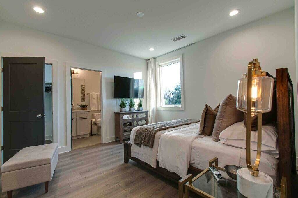Photo of Bedroom in Berry Hill
