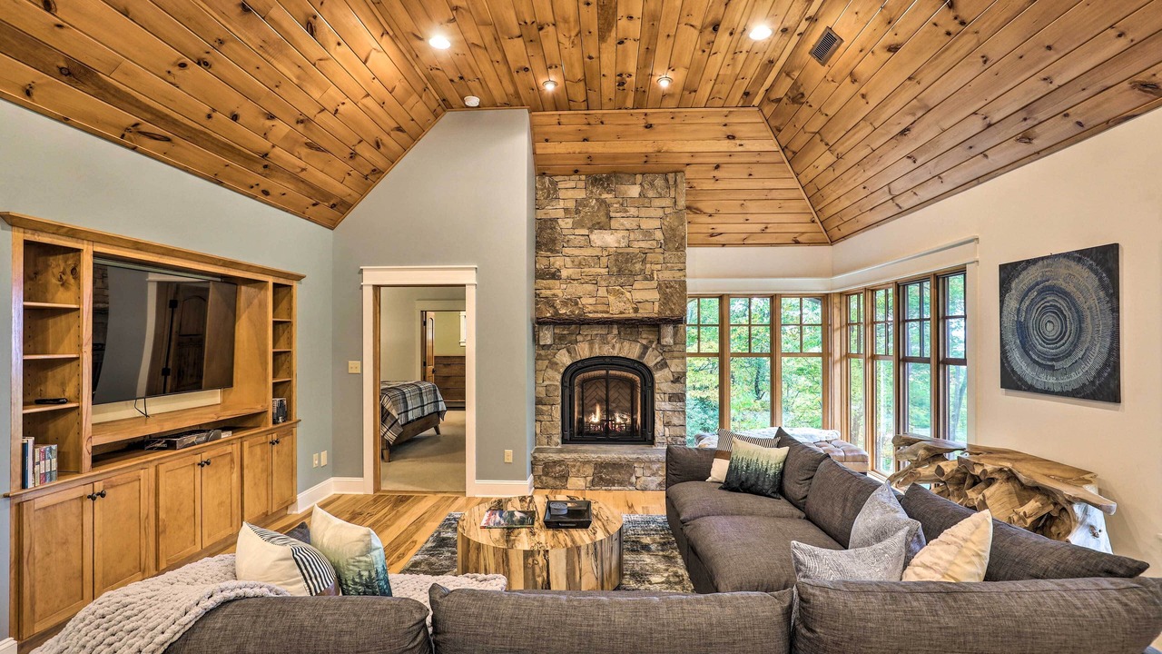 Photo of Livingroom in Laurel Ridge