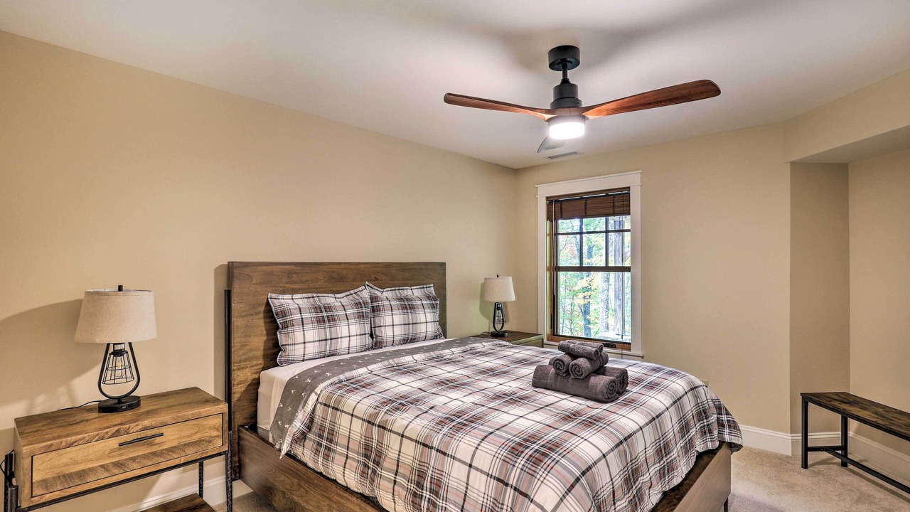 Photo of Bedroom in Laurel Ridge