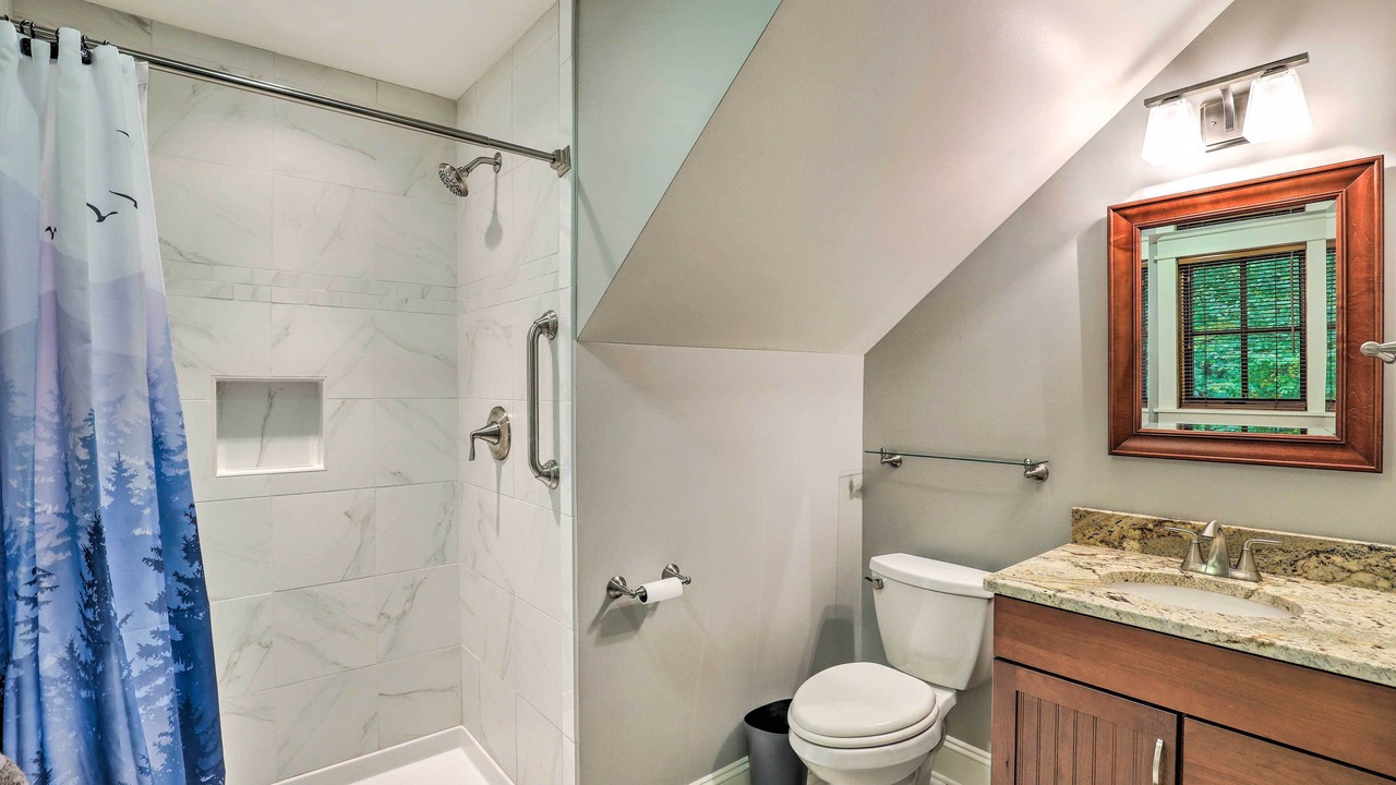 Photo of Bathroom in Laurel Ridge