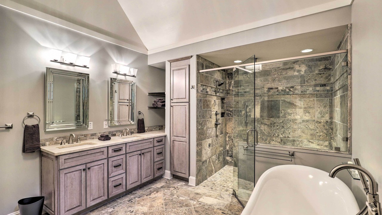 Photo of Bathroom in Laurel Ridge